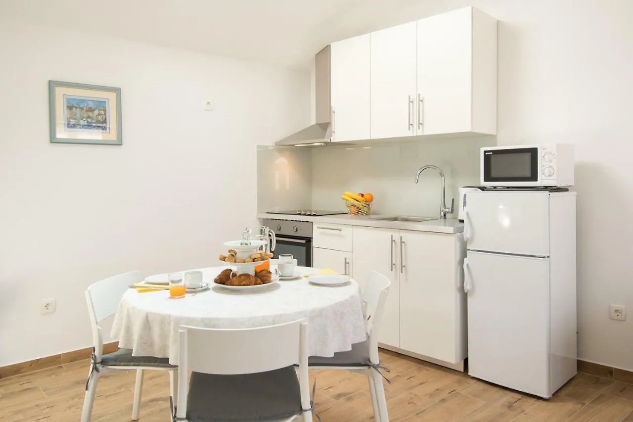 Apartment Bruneta 1 With Sea View Tar-Vabriga 0*,