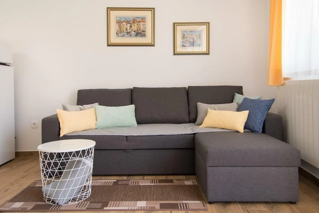 Apartment Bruneta 1 With Sea View Tar-Vabriga 0*,  Croatia