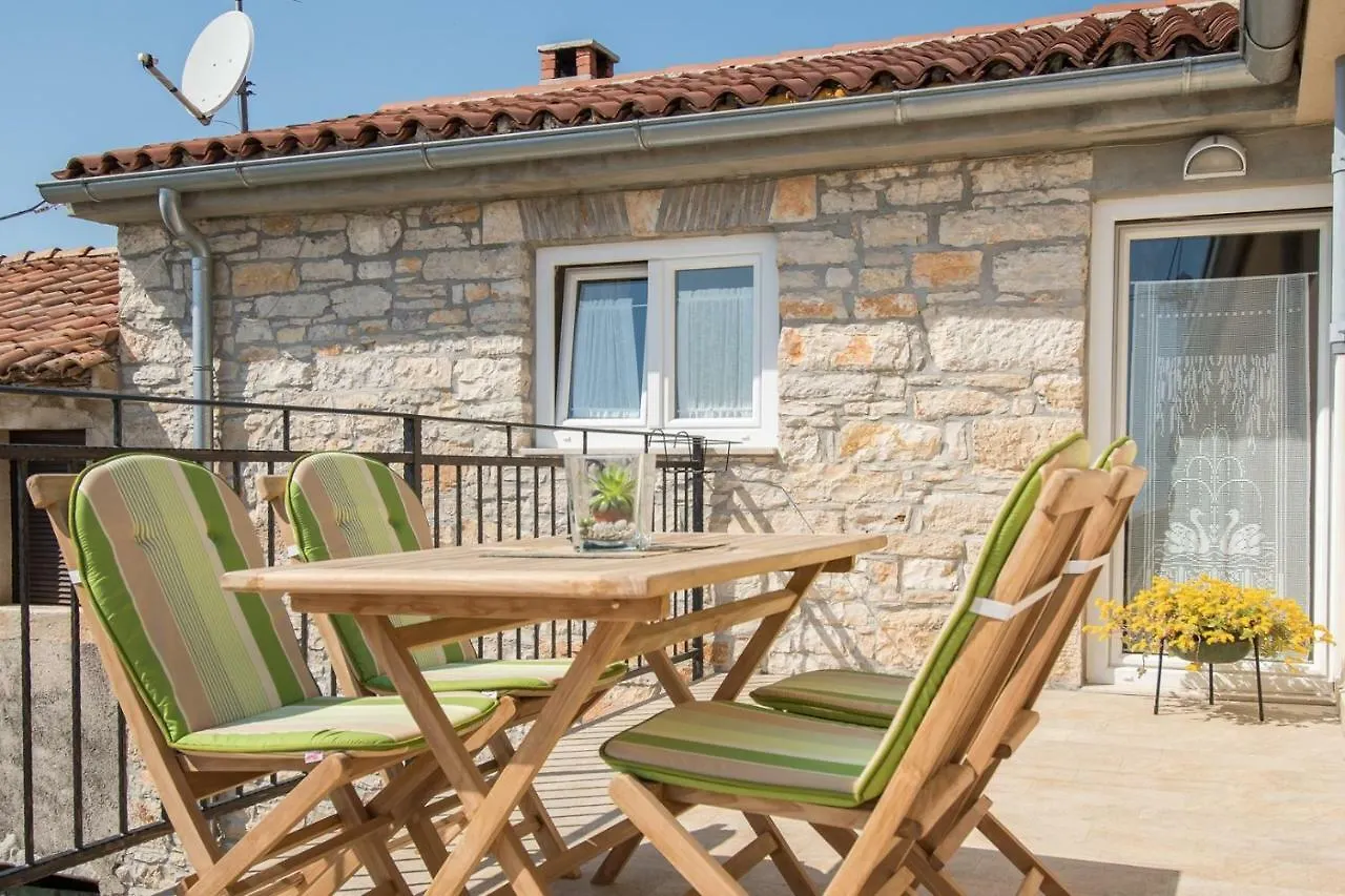 Apartment Bruneta 1 With Sea View Tar-Vabriga