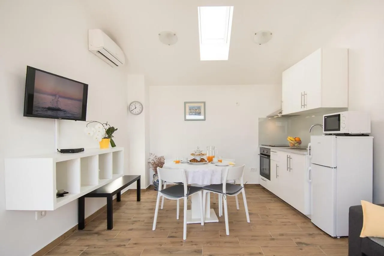 Apartment Bruneta 1 With Sea View Tar-Vabriga